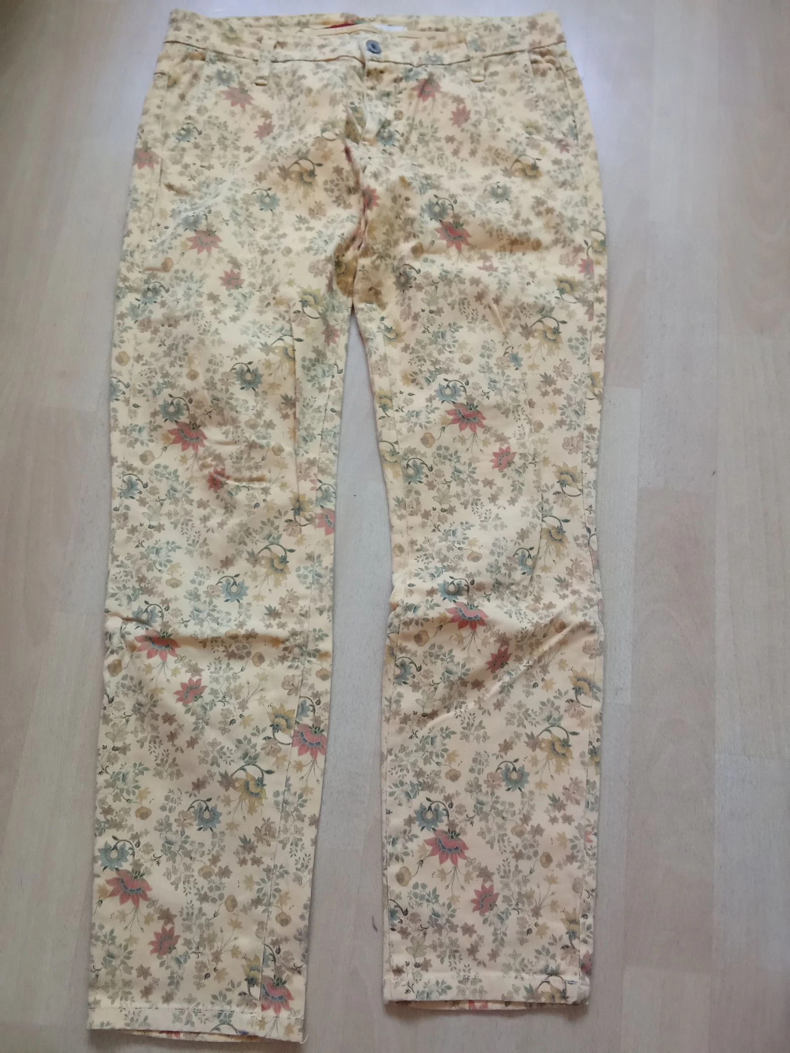 Pantalon fleurie 